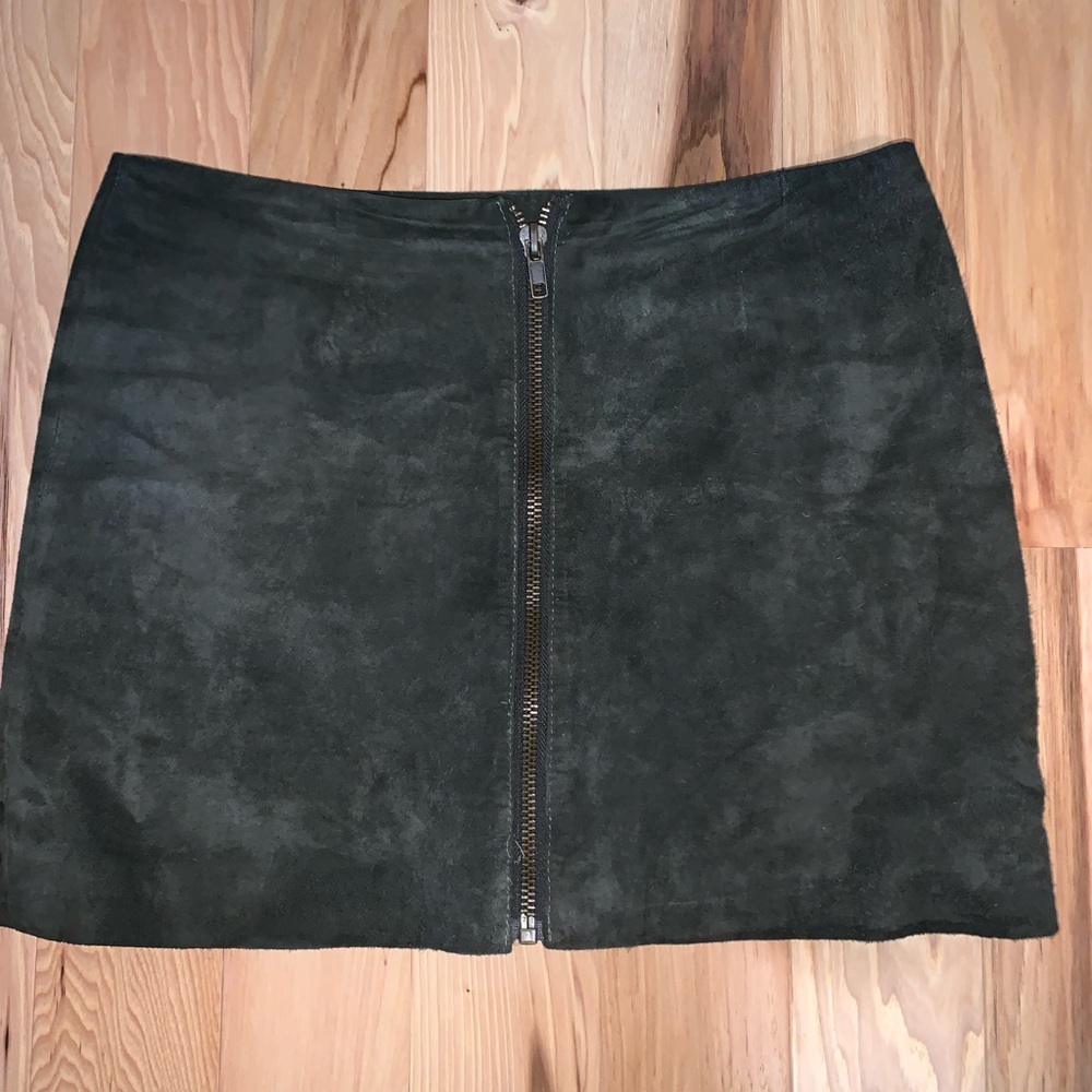 BB Dakota Olive Suede Mini Skirt - Size 2